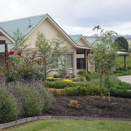 Wild Cattle Creek Estate Bed & Breakfast Wandin Yallock Exterior photo